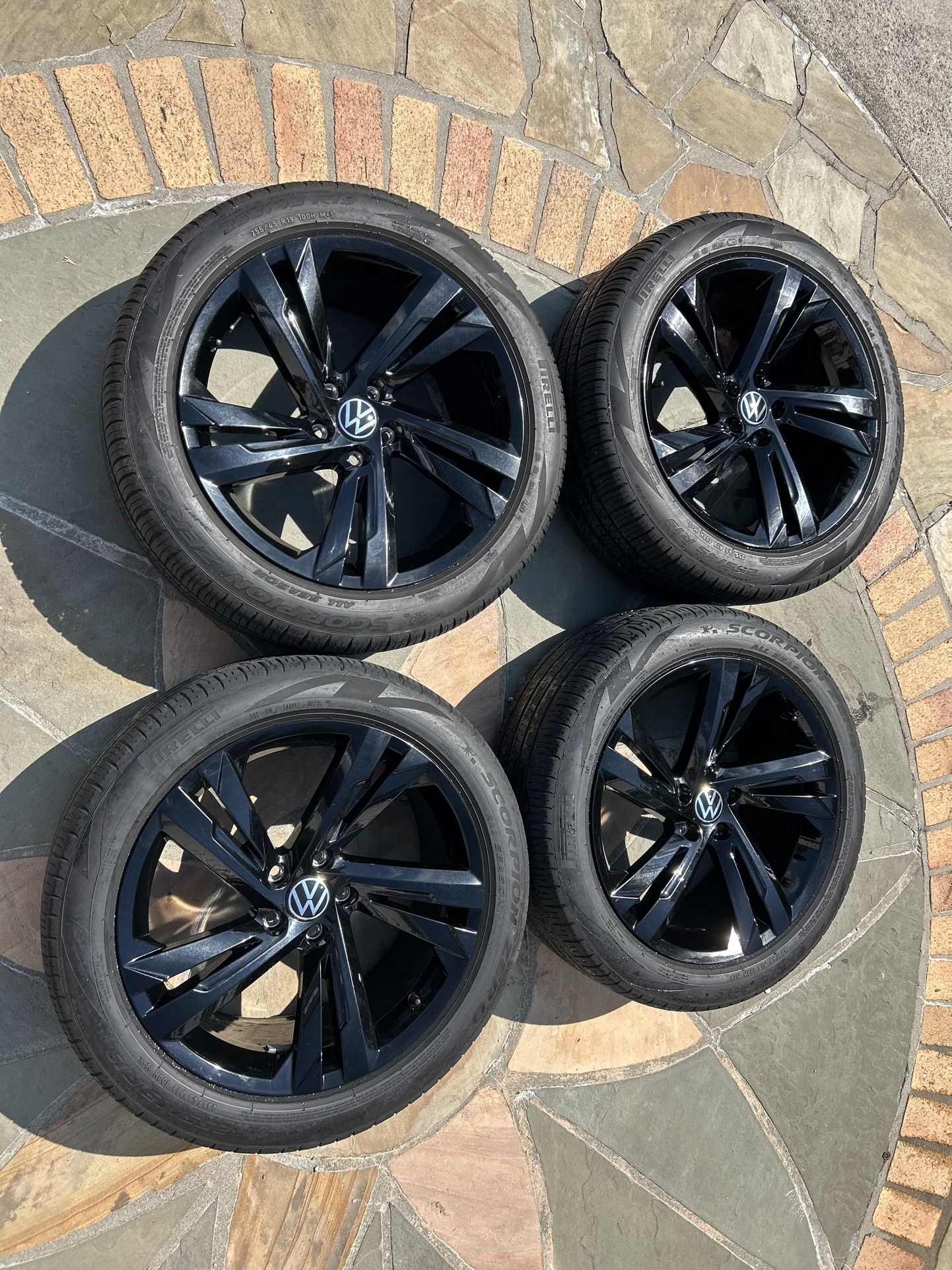 2023-24 Volkswagon Tiguan Rims And Tire 