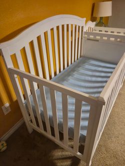 Baby crib