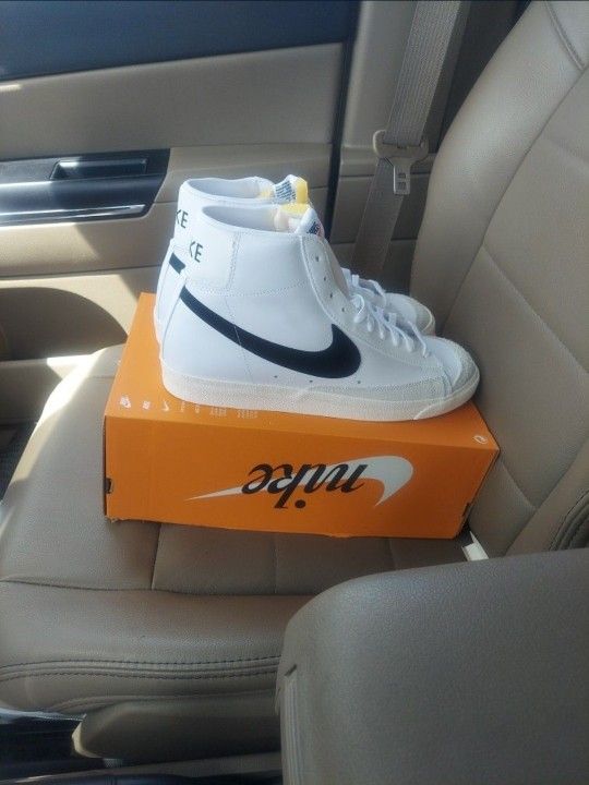 Nike BLAZER MID VINTAGE SZ 13 MEN
