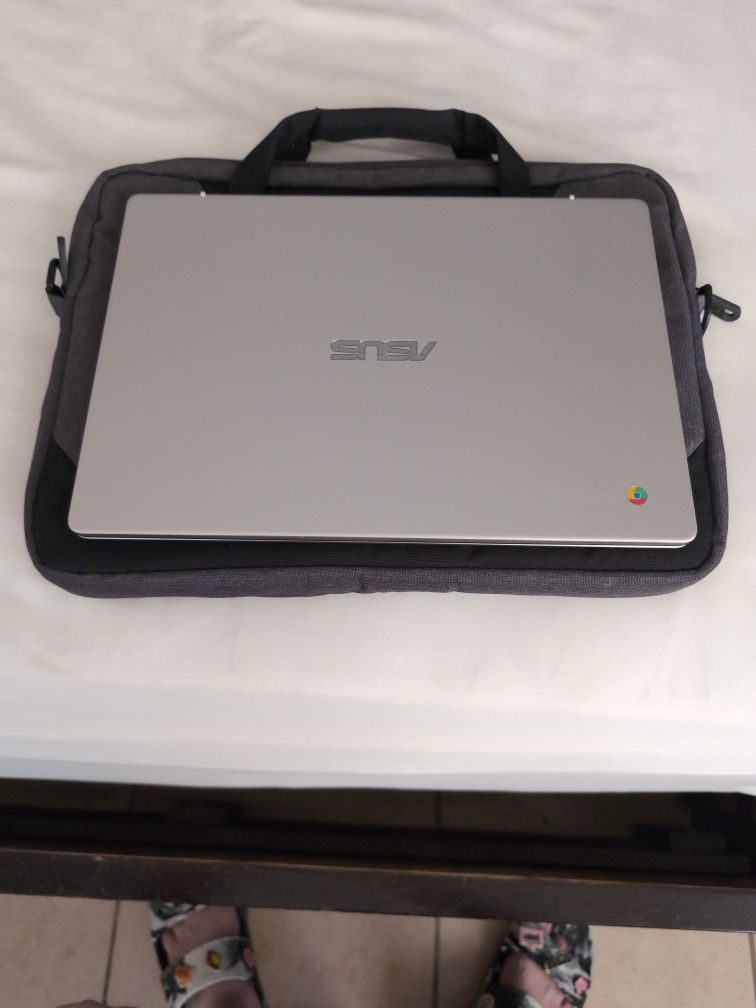 Asus Chromebook Laptop 14 With Laptop Computer Briefcase Bag