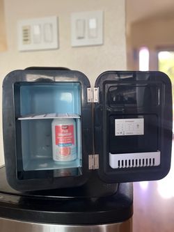 Crownful Mini fridge
