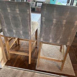 4 Counter Stools