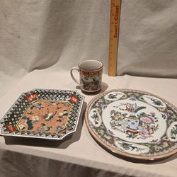 Asian Village Lot Of 3 Porcelain Collectables 