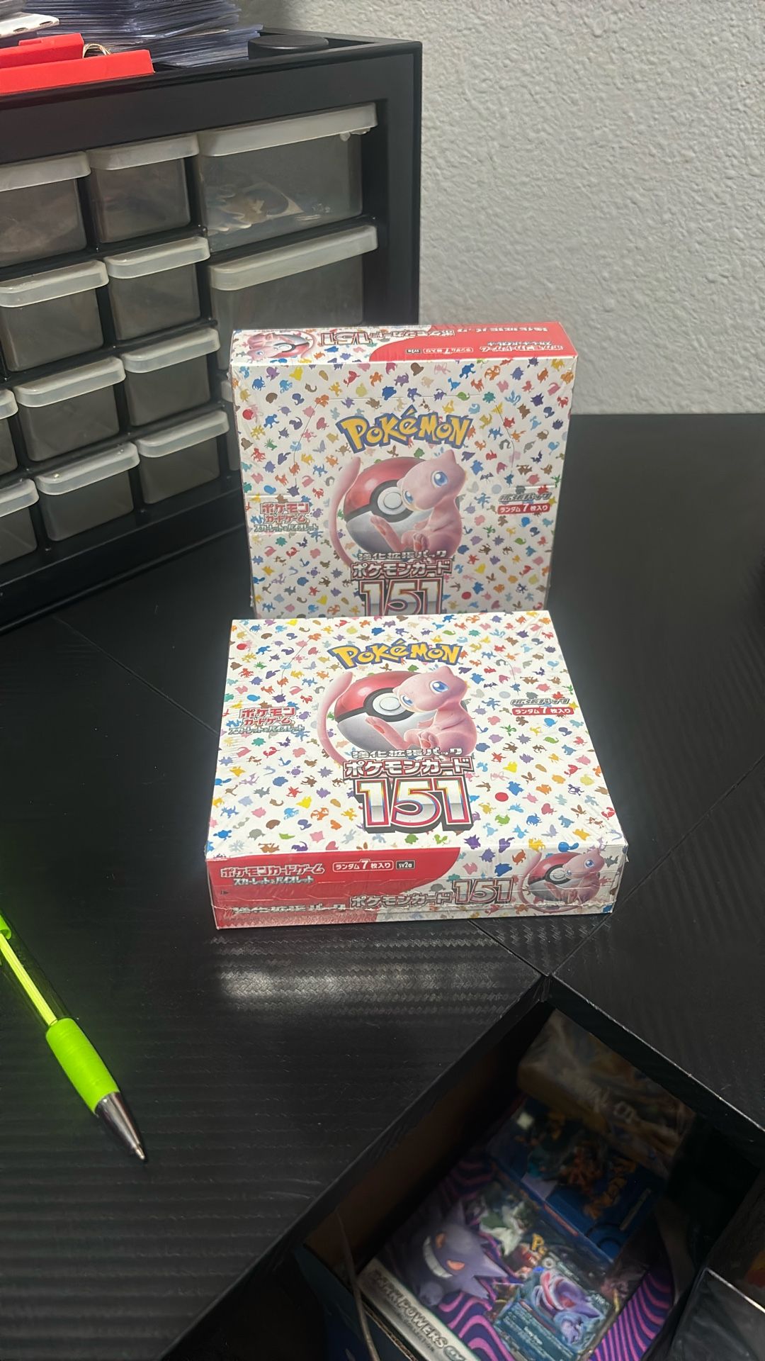 TRADING SEALED POKEMON COLLECTION