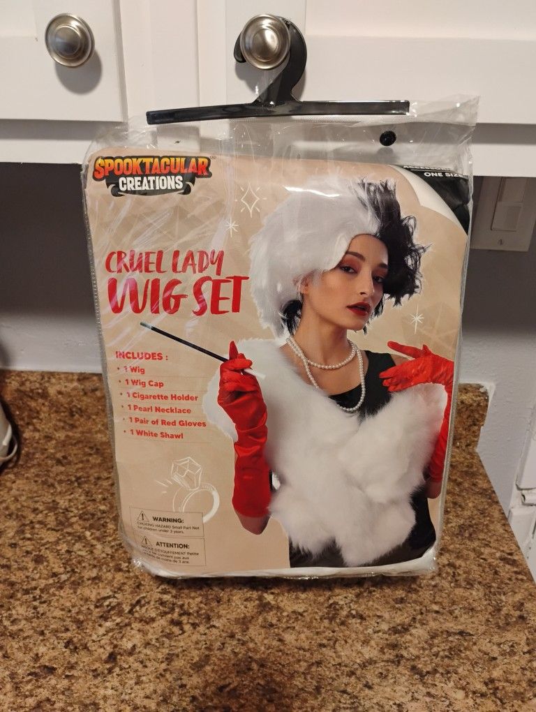 Adult "Cruel Lady" costume wig set