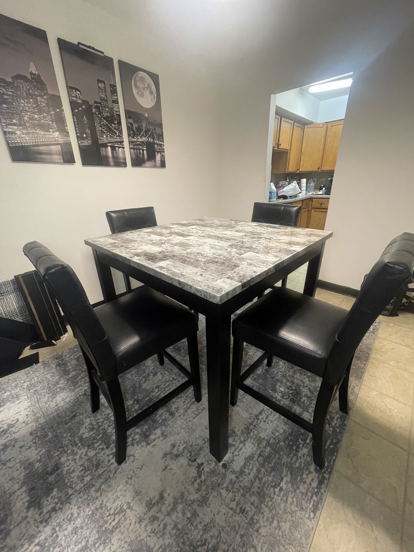 Dining Room Table Set $250