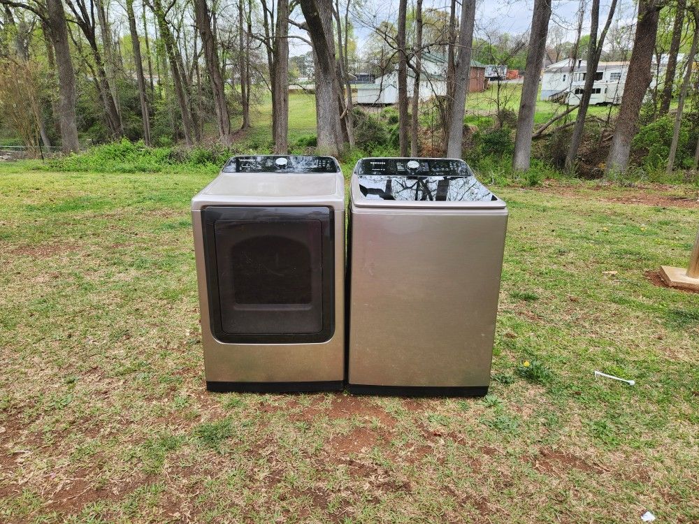 SAMSUNG WASHER AND DRYER SET