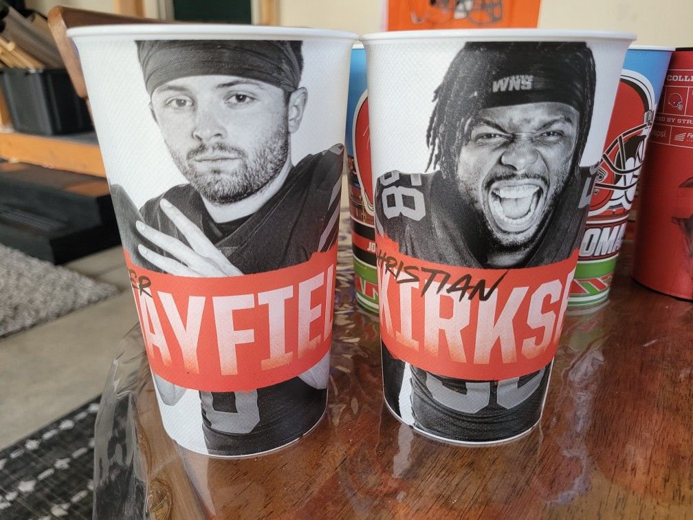 12 CLEVELAND BROWNS SOUVENIR CUPS BAKER MAYFIELD