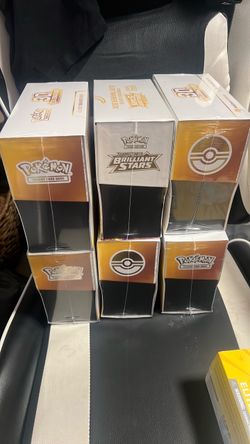 Pokemon 30th celebrations ETBs