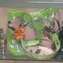 New.. Concealed Weapons purse