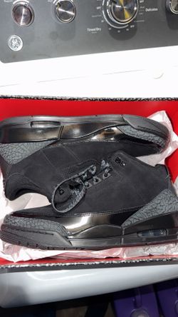 Black cats Jordan’s size 12