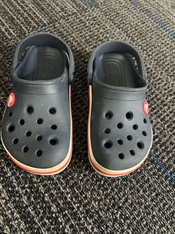 Crocs size 10 C
