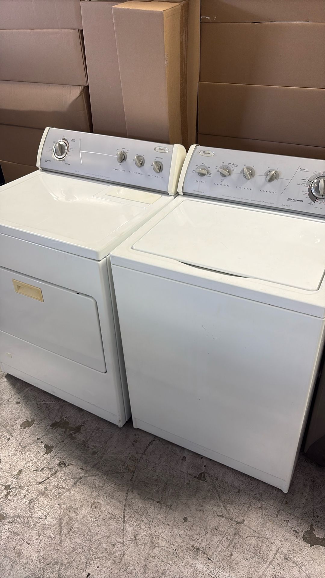 Whirlpool Washer And Gas Dryer Set
