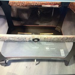 Graco Pack N Play Crib/pen