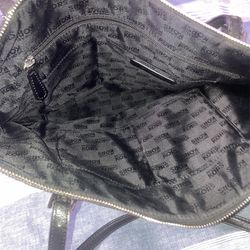 Michael Kors Jet Set Travel Large Saffiano Leather Purse for Sale in  Evesham, NJ - OfferUp