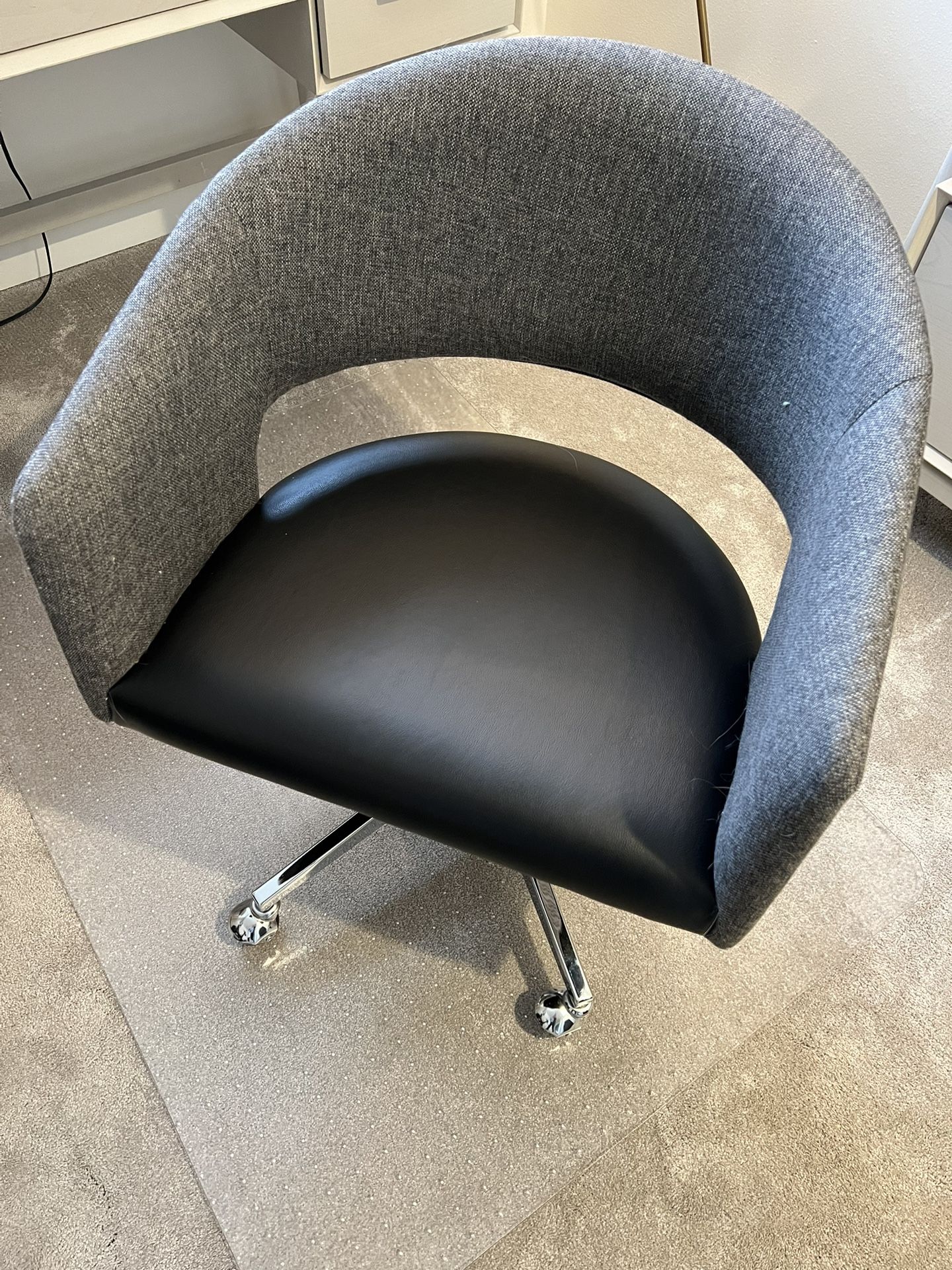 Crate And Barrel Don Office Chair