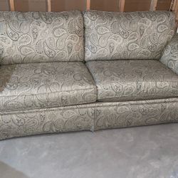 Bassett Living Room Set