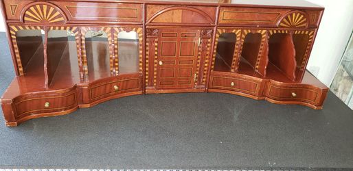 Gorgeous house style desk topper