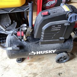 HUSKY  8 GAL. AIR COMPRESSOR 
