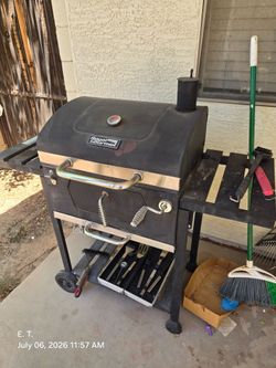 Charcoal grill