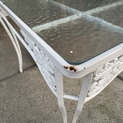 O.W. Lee Table and 4 Chairs 