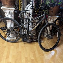 Bicicleta medida 28 buenas condiciones TREK $100