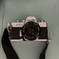 Minolta SRT 101 