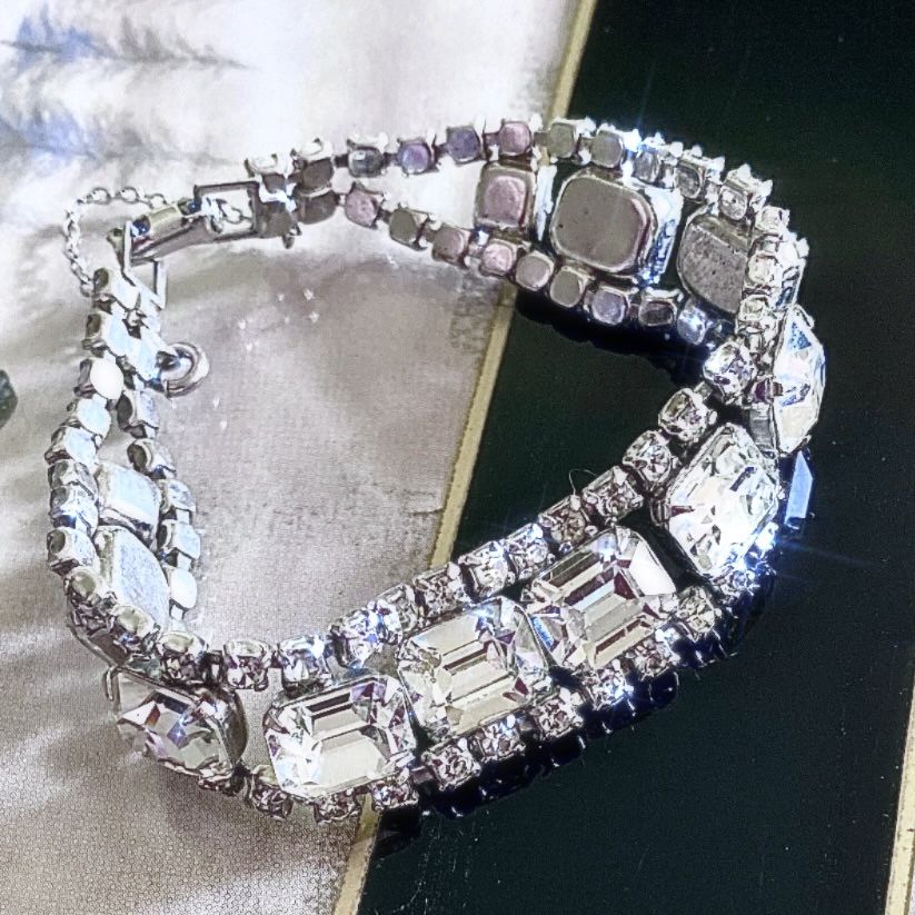 Retro 50s Sparkling Silver Tone Emerald Cut Clear Rhinestone Bracelet 7 3/4”