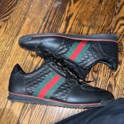 gucci leather dress shoes (size 8.5)