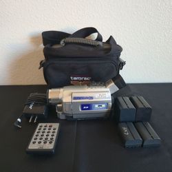 JVC GR-DVL815U MiniDV Digital Camcorder Full Kit - Working Condition