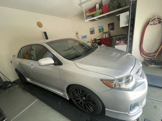52,000mi. 2011 Toyota Corolla R