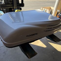 Dometic 640315CXX1C0 Penguin II 13.5K BTU Single or Multi-Zone White Air Conditioner