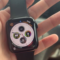 Apple Watch New Version SE 44MM
