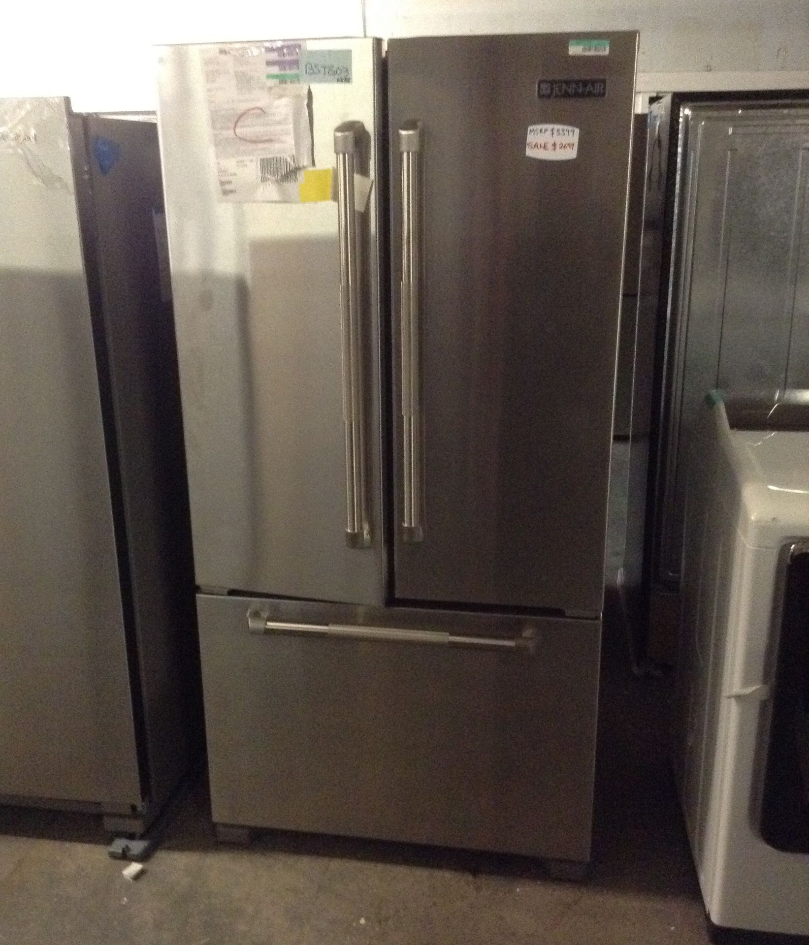 New jenn-air stainless steel refrigerator 3 doors w/warranty