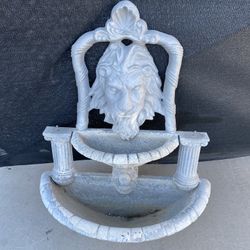 Weathered Aluminum Lion Head Fountain