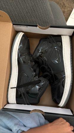 Jordan 1 size 5Y
