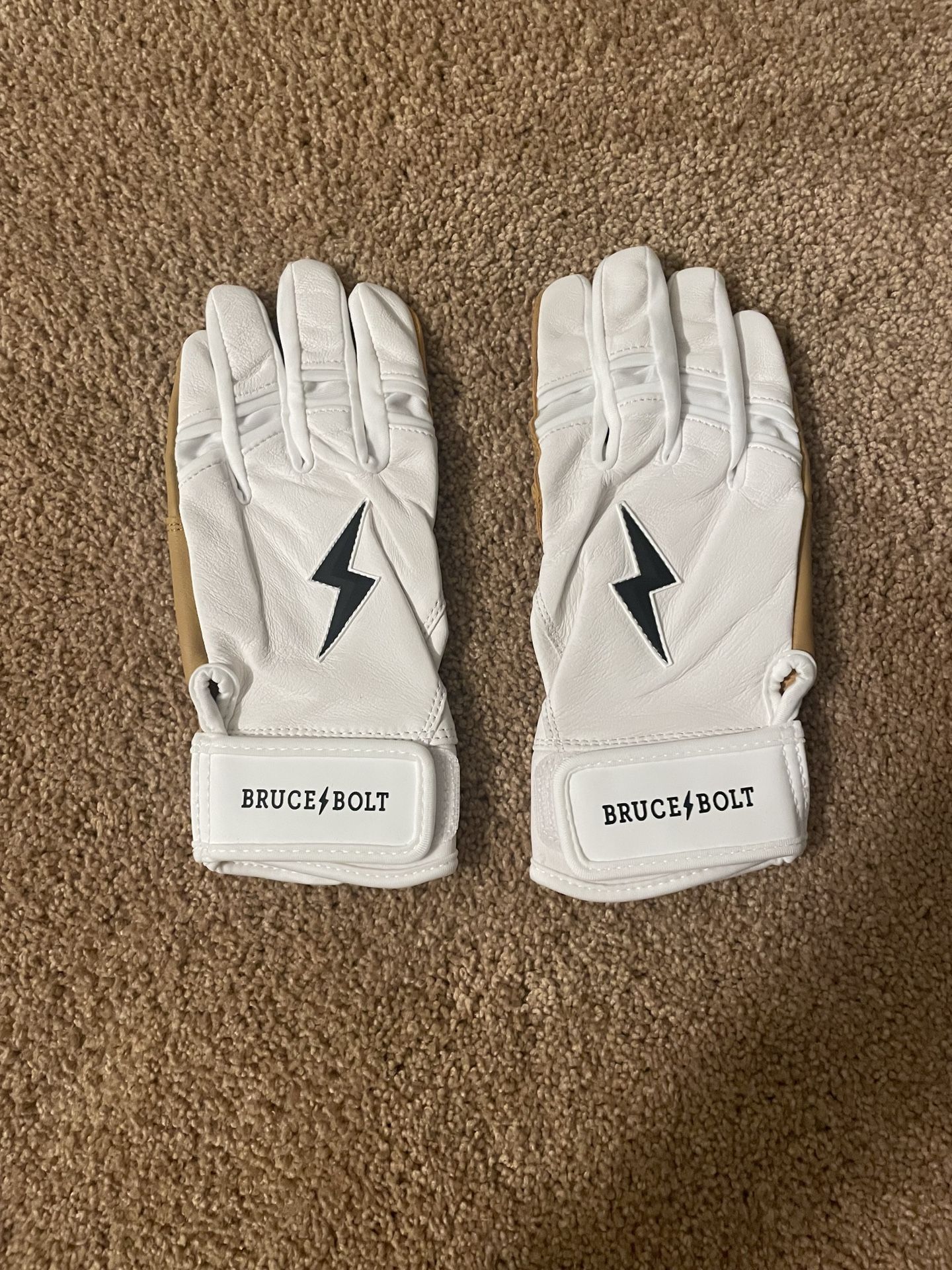 White pro short cuff Bruce bolt batting gloves (brand new)