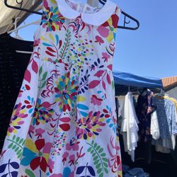 Vestido De Niña Tala 5 Está Nuevo 