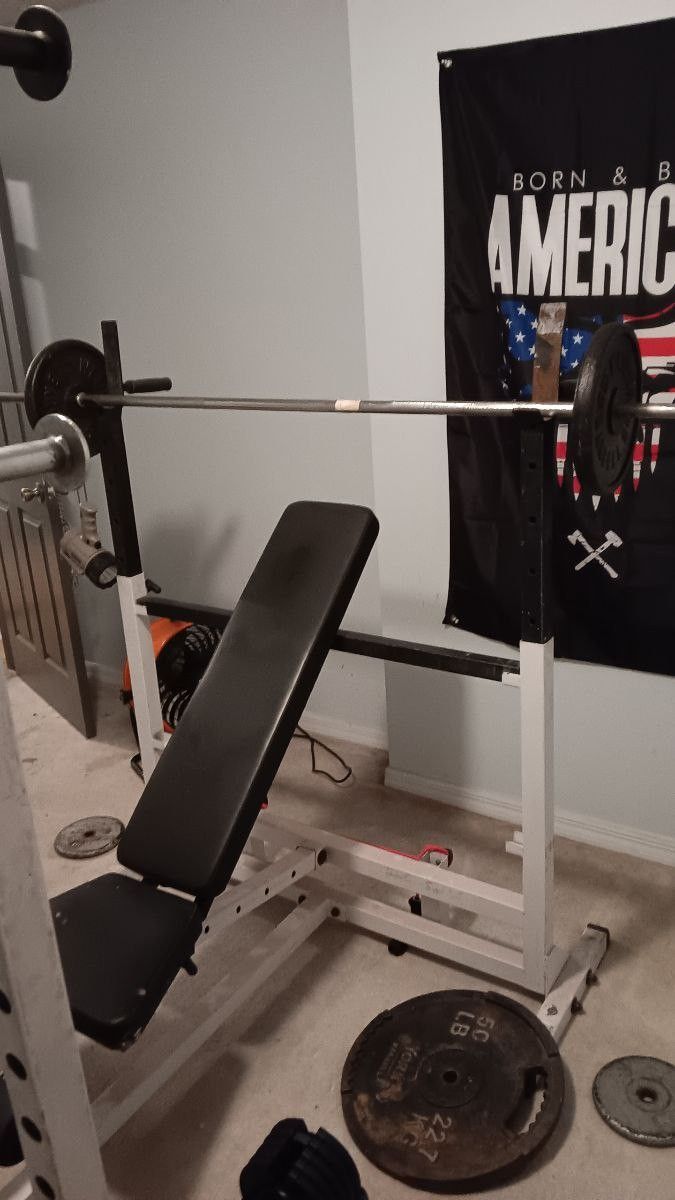 Body Solid (Gym Set Up)