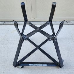 rolling nest cart
20x20x21.5H"
nest height: 14.5H"
$15