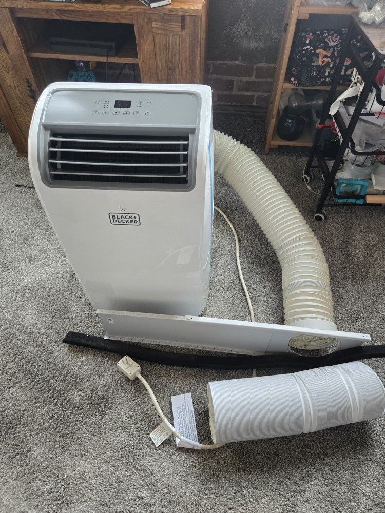 14000 Btu Floor Ac Blackdecker Brand New