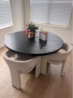 Dinner Room Table