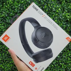 JBL Tune 520BT