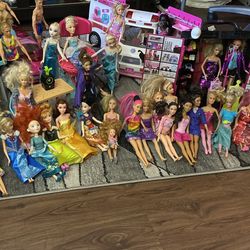 Barbie Dolls And Assories