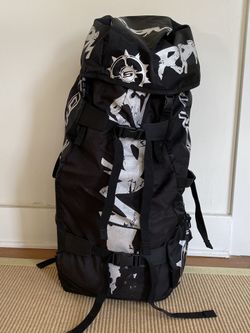 Slingshot sports backpack