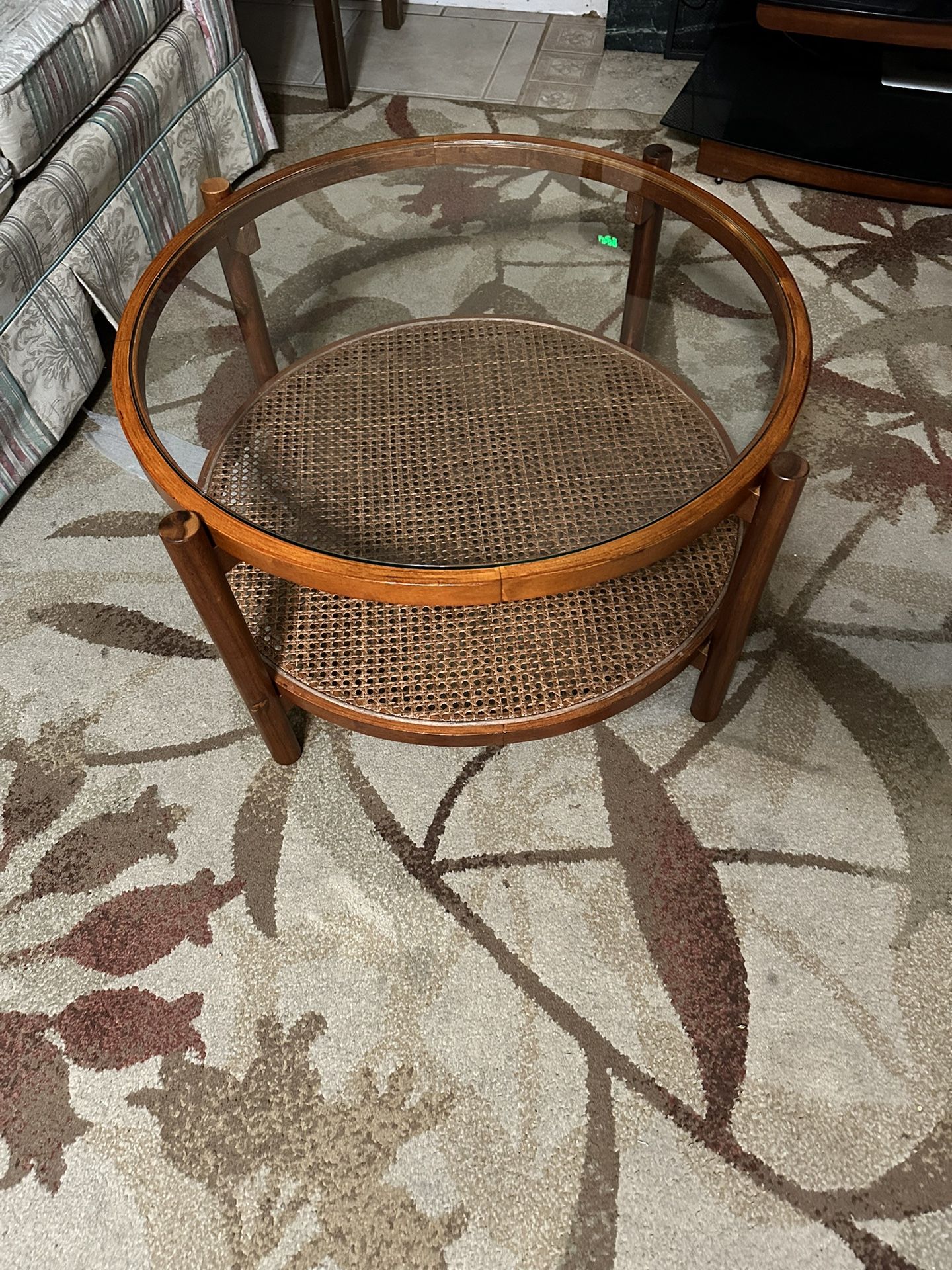 Round Coffe Table Temp Glass / Mesa Para Cafe Redonda 