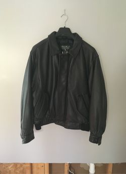 Men’s Black Leather Bomber Jacket