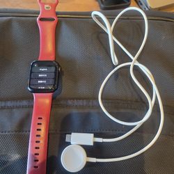 Apple Watch SE 2nd Gen 44mm w. LTE