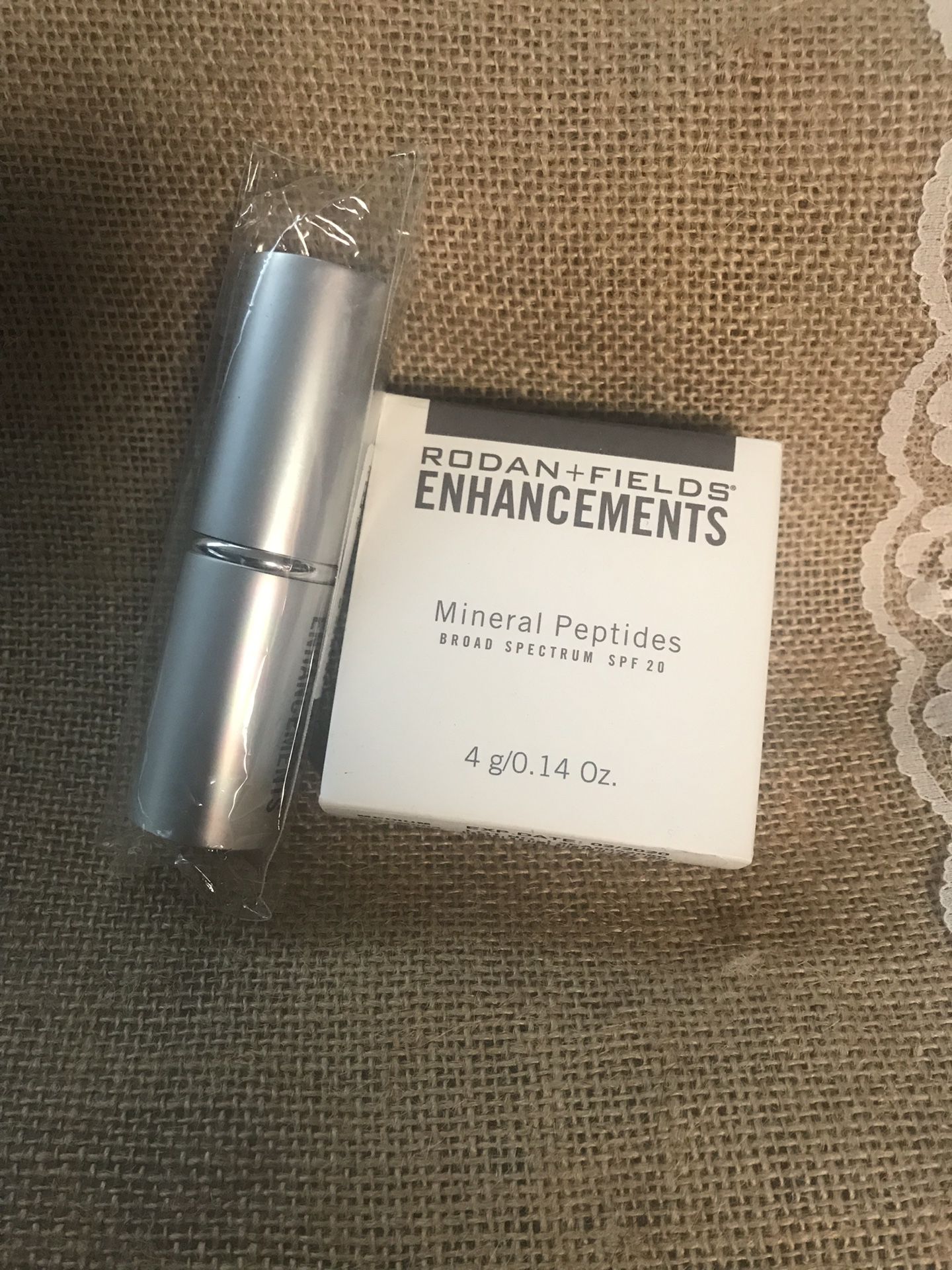 Rodan and Fields Bronze Mineral Peptides and Brush New