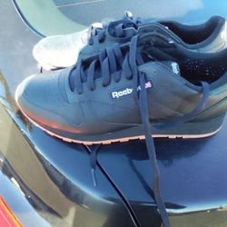 Reebok Classics Brand New With The Bubble Gum Soul Size 11